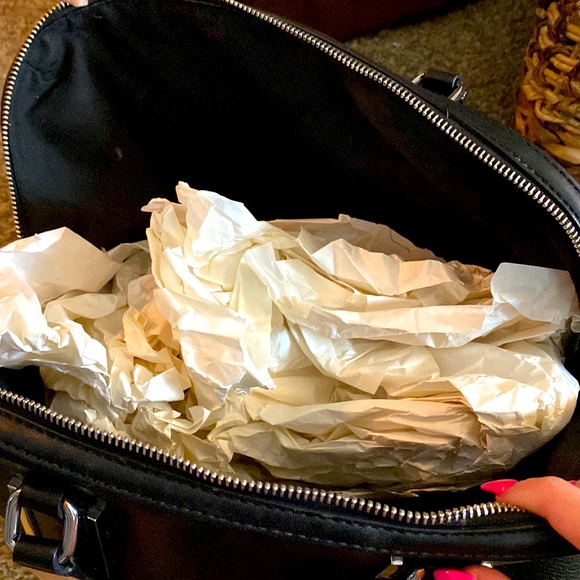 Calvin Klein Bag - Picture 3 of 5